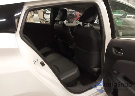 2017 Toyota Prius Four Touring из США, поврежденный, VIN JTDKARFU4H3045800